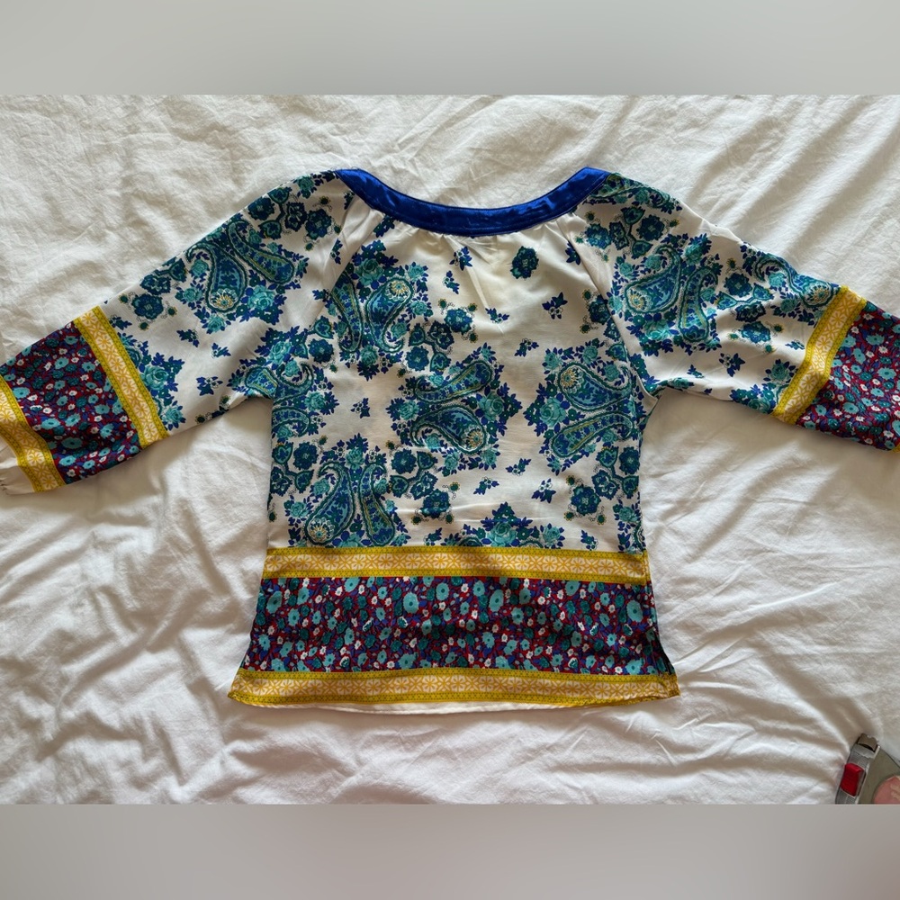 Colorful Retro Top - Picture 3 of 3